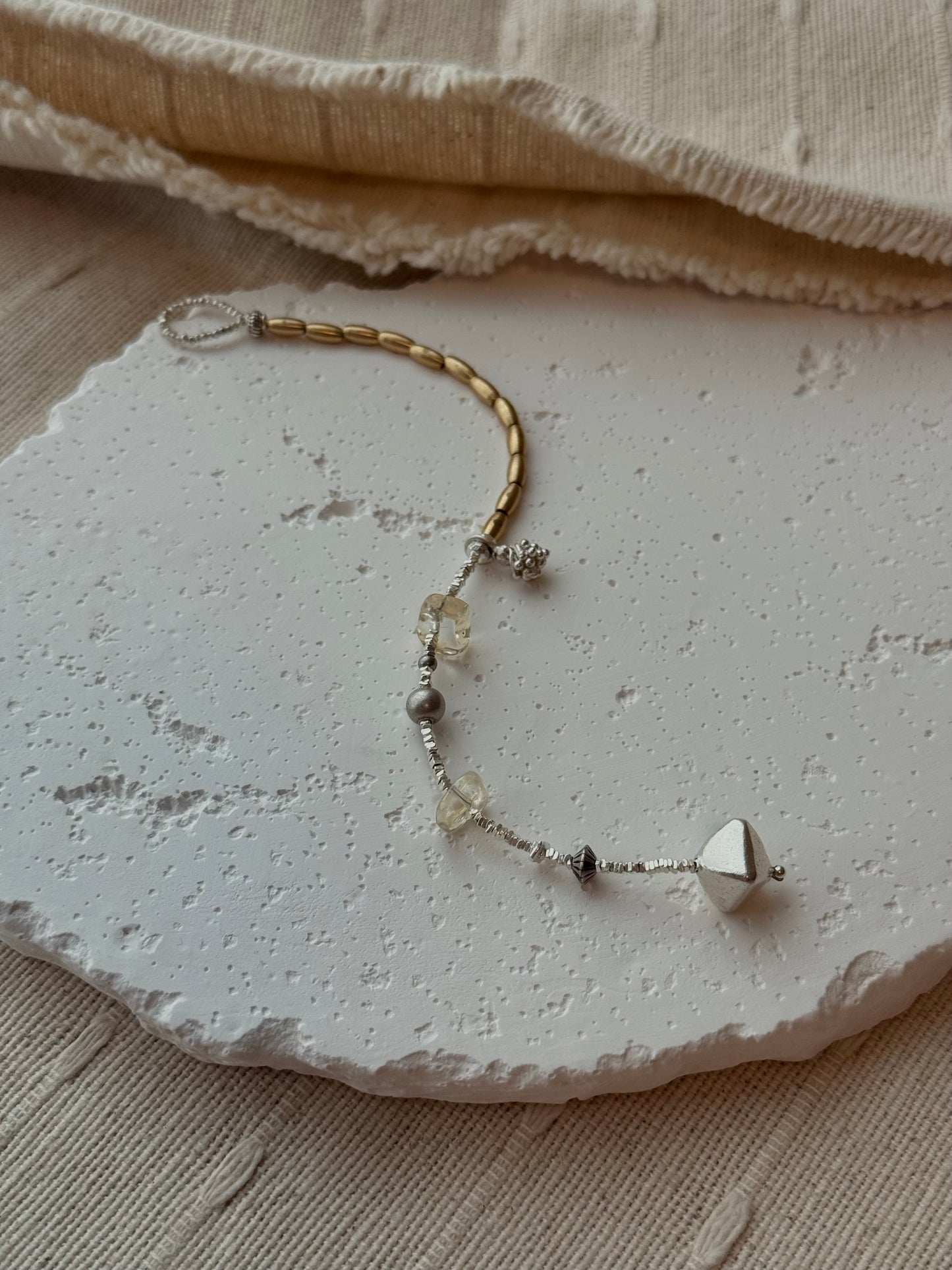 Last Light Relic|Vintage Citrine Bracelet|925 Silver × Brass|Aive Collection