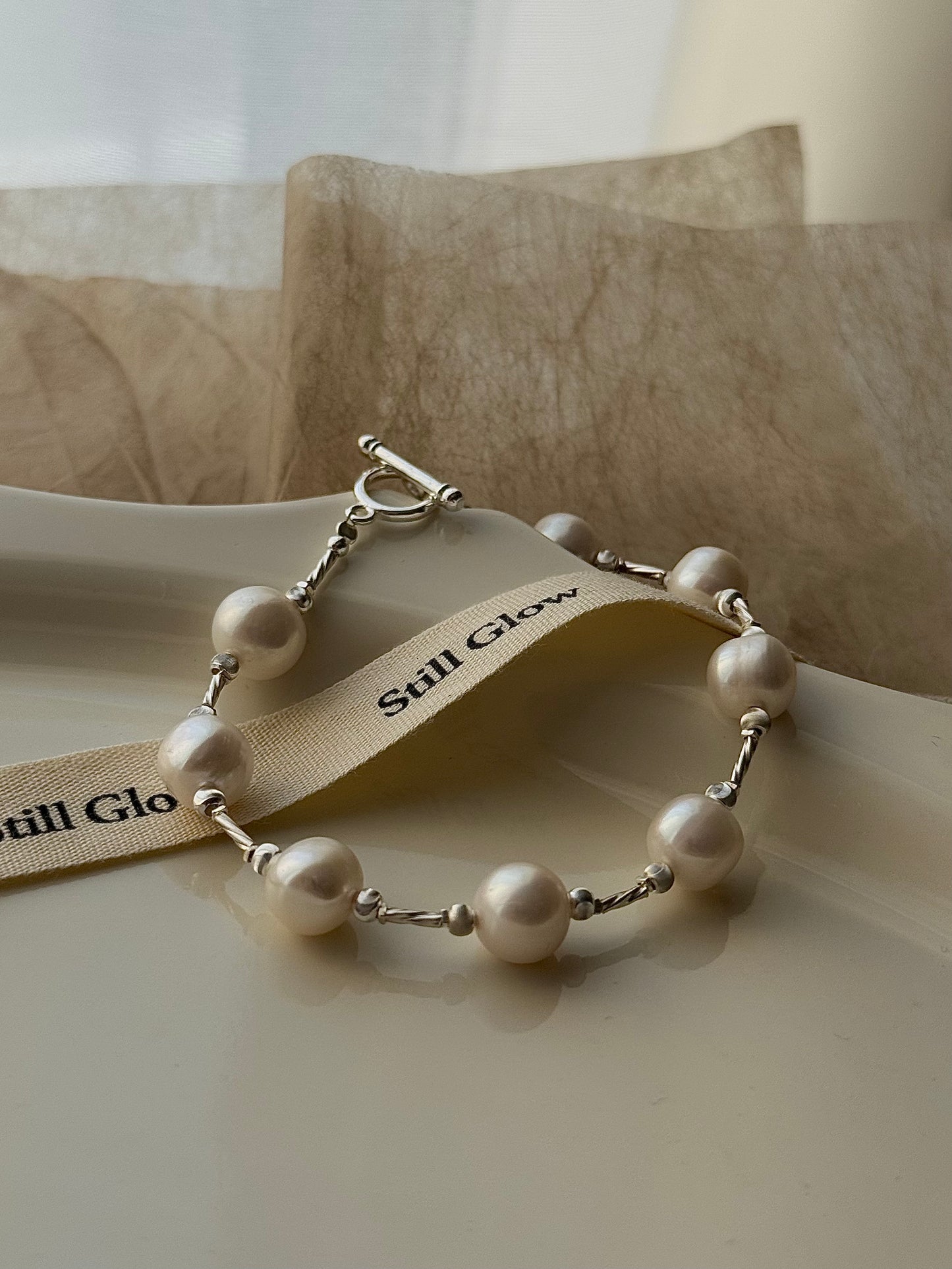 Trace of Light｜925 Silver × Natural Freshwater Pearls Bracelet
