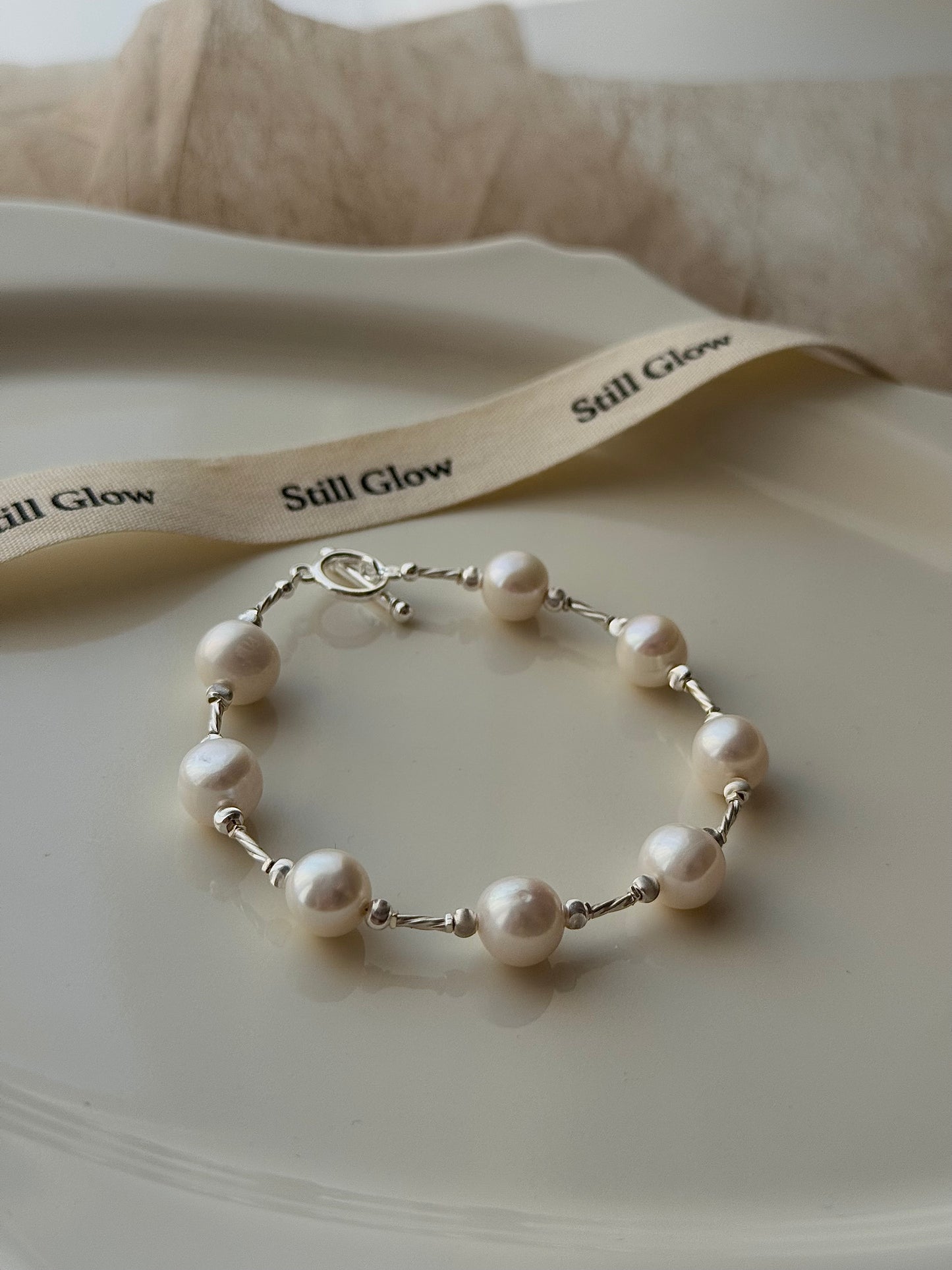 Trace of Light｜925 Silver × Natural Freshwater Pearls Bracelet