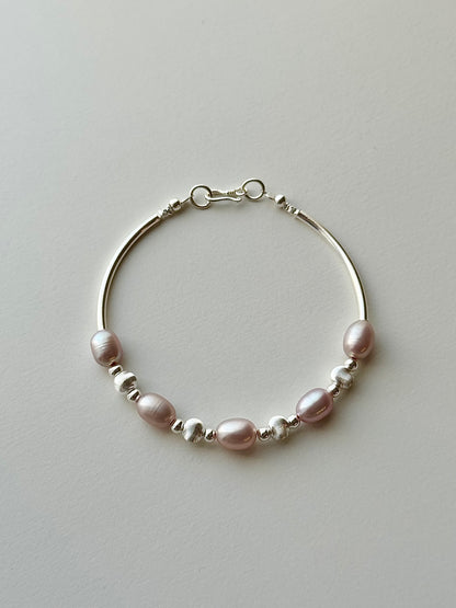 Lunai｜Lavender Freshwater Pearl & 925 Silver Bracelet